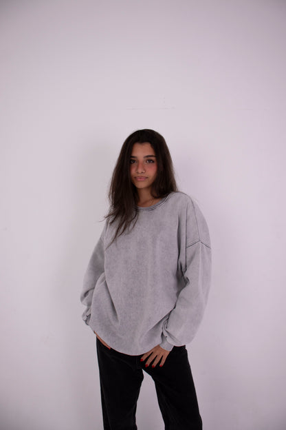 JOJO'S LIGHT GREY WASHED CREWNECK